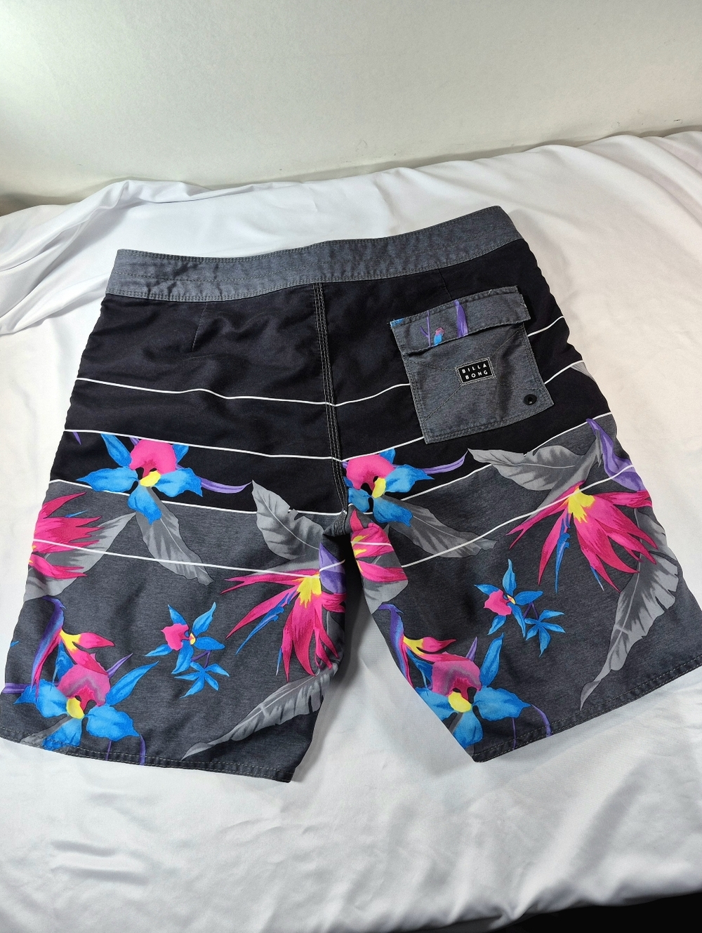 Billabong Men's Sundays OG Floral Boardshorts Black Multi Size 34 Swim Surf - Picture 4 of 11